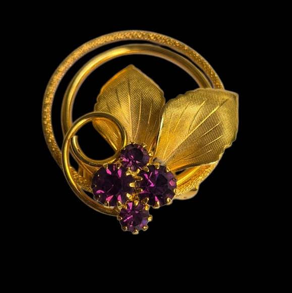 Brooch. Dark purple rhinestones. Vintage cluster - Picture 3 of 8